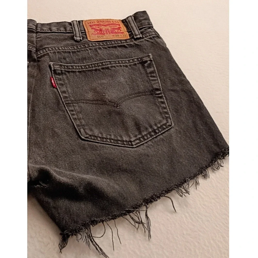 Levis 505 Men's Black Denim Cut Off Shorts Raw Hem W38 Regular Five Pocket Short